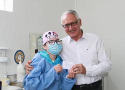 Vaccino Covid, ministro salute Colombia: "I vaccinati sono stati cavie del più grande esperimento della storia. Sieri non erano autorizzati"