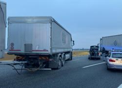 Assalto portavalori A4 Torino-Milano, tir di traverso sulle corsie per bloccare convoglio e rapinarlo