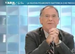Vaccino Covid, scontro tra Cecchi Paone e De Manzoni: "Siamo vivi perché vaccinati", il secondo: "Il siero non protegge e non immunizza, raccontate bugie" - VIDEO