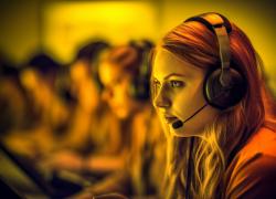 Licenziato per aver bestemmiato al call center: “Il pc si bloccava, a 55 anni dove vado?”, l’appello al cardinale Zuppi