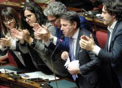 Salario minimo, stop definitivo alla Camera: bocciato l’emendamento dell’opposizione, Conte strappa il testo - VIDEO