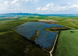Le contraddizioni della transizione energetica, come le rinnovabili mettono in discussione lo sviluppo futuro