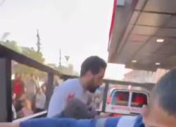 Gaza, la corsa disperata per portare bambini in ospedale dopo raid israeliano a Deir Al Balah, l’opposizione a Netanyahu: “Strage degli innocenti” - VIDEO