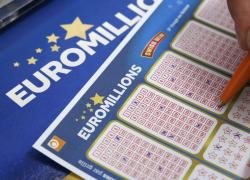 Euromillions, maxi vincita da 240 milioni di euro alla lotteria europea per un fortunato giocatore svizzero