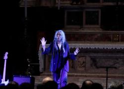 Patti Smith, malore improvviso per la cantante rock, ricoverata per accertamenti, annullato il concerto a Bologna