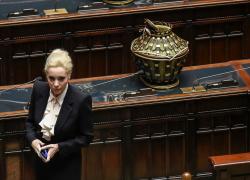 Forza Italia avvisa la Fascina: "Paghi le assenze in parlamento", in arrivo un taglio di 1,200 € al mese di giustifica alla Camera