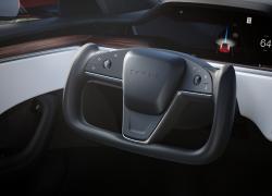 Tesla richiama oltre 2 milioni di veicoli elettrici negli USA, difetto nel sistema di guida automatica