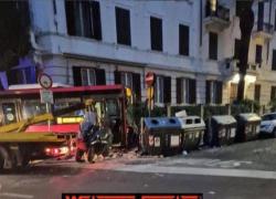 Incidente Roma, autobus Linea 89 contro palazzo in via Nizza per malore improvviso dell'autista