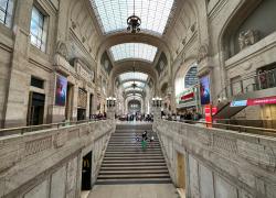 Milano Centrale e Roma Termini in vendita: 'Grandi Stazioni' sul mercato, Antin chiede 1,5 miliardi di euro