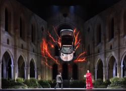 Teatro la Scala, perché i milanesi lo amano così tanto e i napoletani non amano il San Carlo? Dietro le quinte della Prima più Prima delle altre... una magnifica Turandot