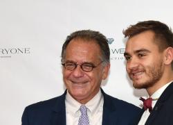 Cecchi Paone si sposa con Simone Antolini: “Con sua figlia siamo una famiglia”, il web: “Una vergogna, la bimba avrebbe bisogno di una mamma”
