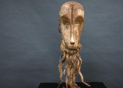 Maschera africana venduta a 150 euro vale in realtà 4 milioni e ora diventa un caso internazionale