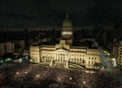 Argentina, al via piano privatizzazioni di Milei e megadecreto riforme economiche, proteste in piazza tutta la notte
