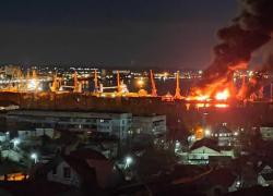 Kiev, "distrutta nave da sbarco russa Novocherkassk nel Mar Nero", 350 evacuati, 1 morto e due feriti