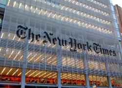 New York Times fa causa a OpenAI e Microsoft: “Usati milioni di articoli per addestrare chatbot, danni per miliardi di dollari”