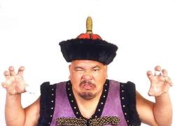 Addio a Killer Khan, morto per malore improvviso al bar uno dei più wrestler più “cattivi” di sempre: aveva 76 anni