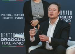 Elon Musk, il patrimonio nel 2023 cresce di 92 mld, a 229 miliardi di dollari. I ricchi sempre più ricchi
