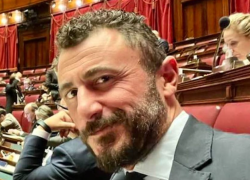 Pozzolo invoca immunità parlamentare e non consegna i vestiti, ok al test dello stub, porto d'armi revocato dalla prefettura di Biella
