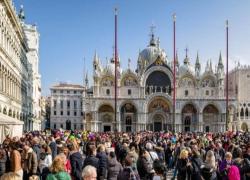Venezia, questo sarà l'anno dei limiti al turismo giornaliero e caciarone con il ticket d'ingresso a pagamento