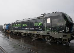Polo Logistica FS, presentata una locomotiva speciale per richiamare l'attenzione sugli obiettivi climatici 2030