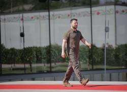 Ucraina e sturmtruppen, Zelensky come Churchill, Usa non hanno interessi e il battaglione Azov è leggenda: 2 anni di bugie e assurdità