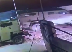 Cisgiordania, Jeep di Israele passano sui corpi di 2 palestinesi già uccisi in un raid dell'Idf a Tulkarm - VIDEO choc