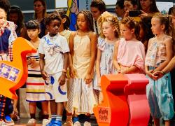 Pitti Bimbo, torna a Firenze il kidswear all’avanguardia. La mostra fotografica firmata Style Piccoli racconta il “Tempo” dei bambini