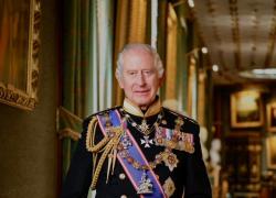 Re Carlo d'Inghilterra, polemiche nel regno unito per il suo ritratto ufficiale da 8 milioni di sterline