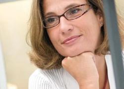 Malattia X, Ilaria Capua: "Nuova pandemia in arrivo, si diffonderà anche per via respiratoria, gastrointestinale e sessuale", continua l'allarmismo