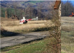 Modena, quattro clienti vanno al ristorante su quattro elicotteri diversi, i titolari: "Ci hanno chiesto dove parcheggiare"