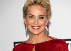 Sharon Stone racconta di essere su Tinder con il suo vero nome alla ricerca di amore, non sesso...