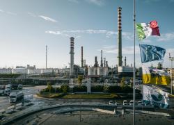 Eni, confermata la conversione della raffineria di Livorno; al via i lavori per la terza bioraffineria in Italia