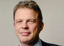 Deutsche Bank, €5.7 miliardi nel 2023 di utile pre-tasse, proposti €1.6 miliardi di distribuzione di capitale agli azionisti