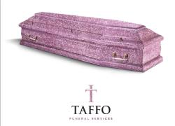 Taffo, l'agenzia funebre più famosa dei social, colpisce ancora con un meme straordinario