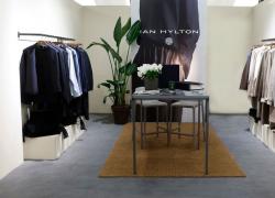 Ian Hylton, al via la nuova collezione uomo autunno-inverno 2024-25: fusione di sartoria occidentale e cinese