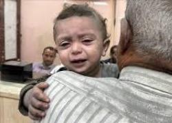 Gaza, cittadini israeliani in strada contro Netanyahu, in mano le foto dei volti dei bambini palestinesi uccisi dall'Idf
