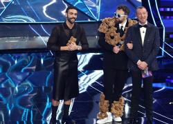 Mengoni in gonna a Sanremo 2024: il solito conformismo liberal-progressista. Nulla di nuovo