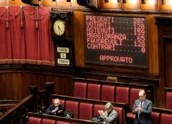 Telefonata Meloni-Schlein, virata del governo, sì a mozione umanitaria PD su 'cessate il fuoco' a Gaza. Tajani: "Da Israele reazione sproporzionata sui civili"