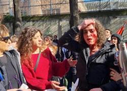 Presidio davanti sede Rai a Napoli per Ghali, feriti 5 manifestanti dopo cariche polizia: "Stop genocidio a Gaza" - VIDEO