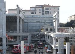 Crollo cantiere Esselunga Firenze, il pm: "2 operai senza permesso di soggiorno tra i morti; trovate criticità nel posto"