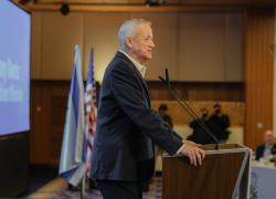 Israele, Benny Gantz sfida Netanyahu e vola negli Stati Uniti. L'ex ministro della difesa chiede un'amministrazione internazionale a Gaza