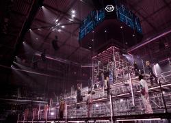 Philipp Plein, l’energia moderna del glam-rock sfila a Milano: tra gli ospiti Club Dogo e LA SAD
