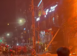 Bangladesh, incendio in un palazzo residenziale di 7 piani a Dhaka dopo fuga di gas: 43 morti e 20 feriti