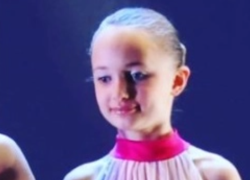 Addio ad Amelie, ballerina morta ad 11 anni a causa di un tumore al cervello: "Cieca e malata dal 2018"