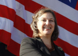 Victoria Nuland, le dimissioni della potentissima Straussiana che nel 2014 pronunziò la frase: “F*ck Europe”