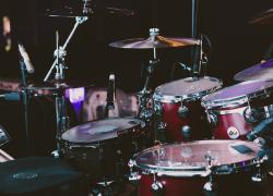 Malore improvviso per Teo Segale, morto a 47 anni per infarto il musicista e cofondatore dei locali Santeria di Milano