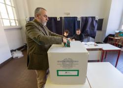 Affluenza regionali Abruzzo al 52,29%, nel 2019 era al 53%. A L'Aquila la percentuale più alta, 53,89%