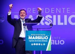 Marsilio (cdx) riconfermato presidente in Abruzzo, battuto D'Amico, 53,5% vs 46,5%: "Il campo largo non è il futuro"
