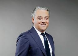 Luca De Meo (Renault): "R5 elettrica simbolo della ripresa del gruppo; Europa deve reagire alla concorrenza di Usa e Cina"