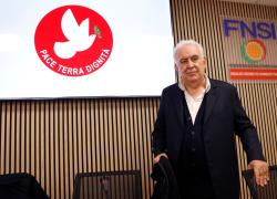Michele Santoro si candida alle Europee e presenta la sua lista: Vauro, Odifreddi, Raniero La Valle e Nicolai Lilin